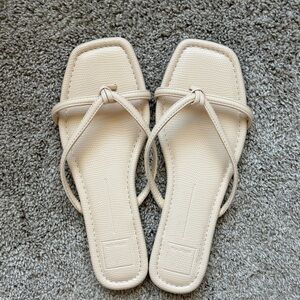 Dolce Vita Lucca sandals.